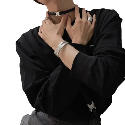 成熟稳重高端头像男