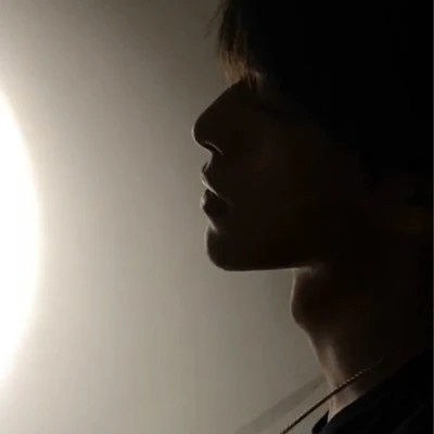 成熟稳重高端头像男