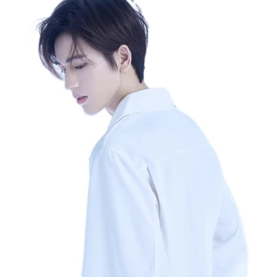 高清成熟男头像干净大图