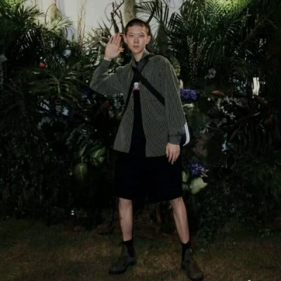 情侣头像单人冷门一人一张图片