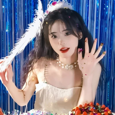 女头真人过生日无水印照片