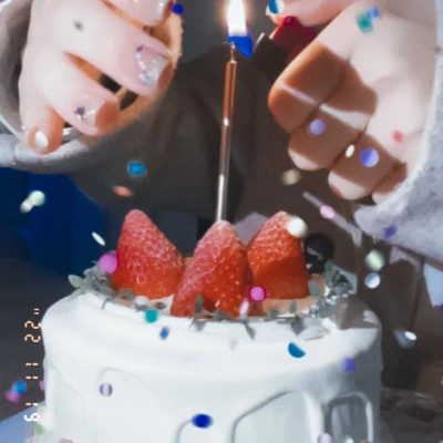 女头真人过生日无水印照片