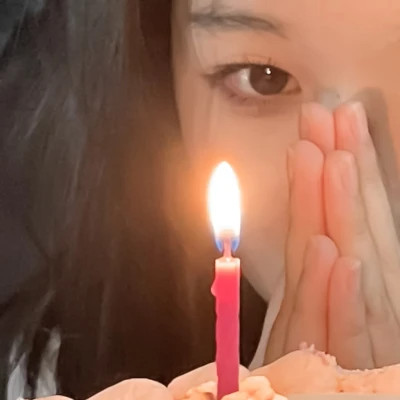 女头真人过生日无水印照片