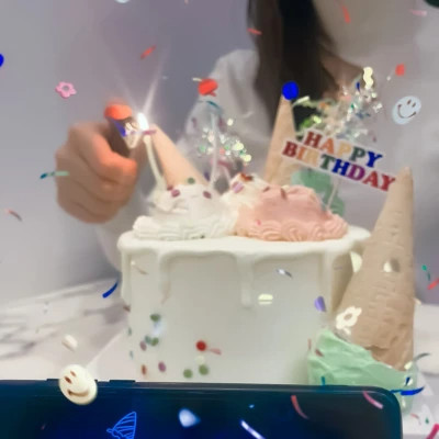 女头真人过生日无水印照片