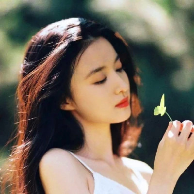 好看的高质量真人女生头像