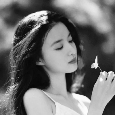 头像图片女黑白系