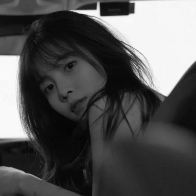 头像图片女黑白系