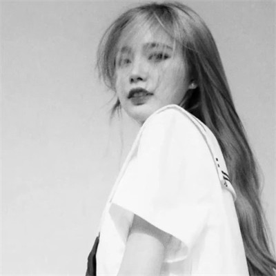 头像图片女黑白系