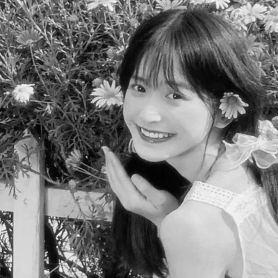 头像图片女黑白系