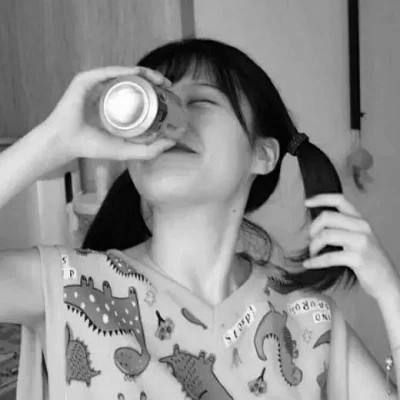 头像图片女黑白系