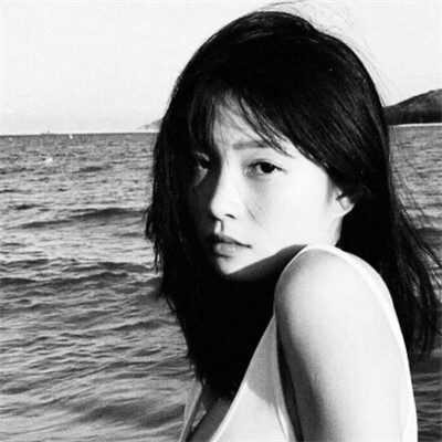 头像图片女黑白系