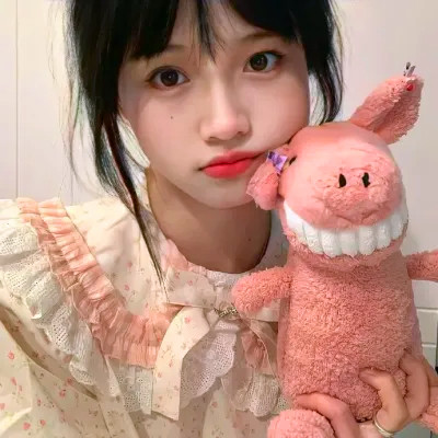 风格头像小众女生真人