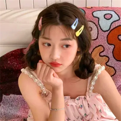 风格头像小众女生真人