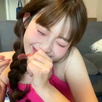 风格头像小众女生真人