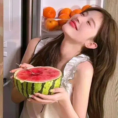 风格头像小众女生真人