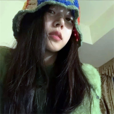 小众氛围头像女生真人