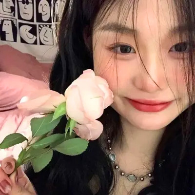 小众氛围头像女生真人