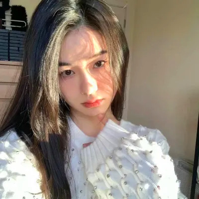 小众氛围头像女生真人