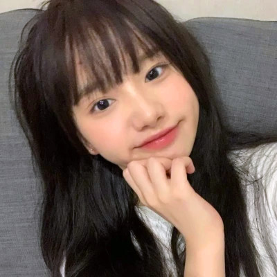 小众氛围头像女生真人