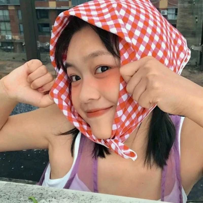 小众氛围头像女生真人