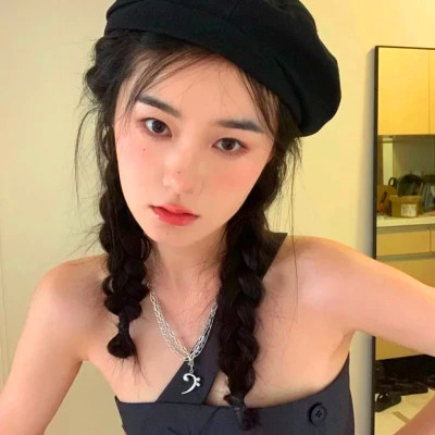 小众氛围头像女生真人