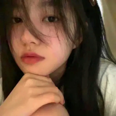 小众氛围头像女生真人