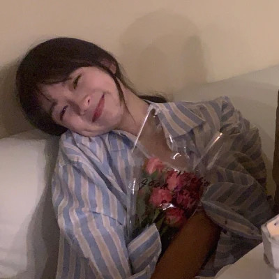 有趣小众女生头像真人