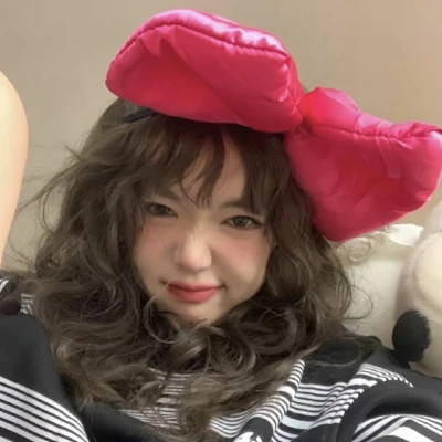 有趣小众女生头像真人
