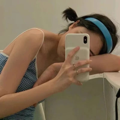 有趣小众女生头像真人