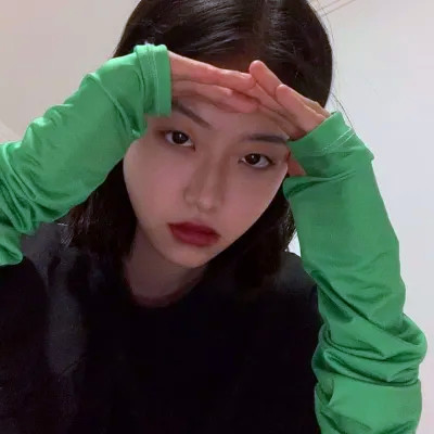 2025年女生头像真人高清好看图片
