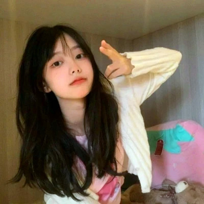 2025年女生头像真人高清好看图片
