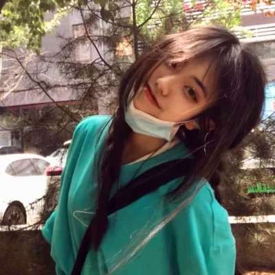 2025年女生头像真人高清好看图片