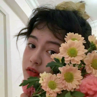 2025年女生头像真人高清好看图片
