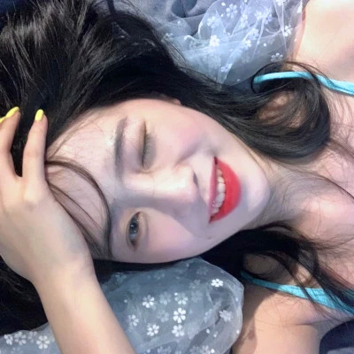 2025年女生头像真人高清好看图片
