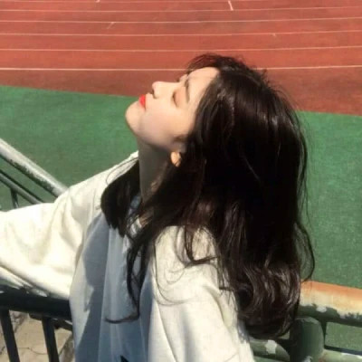 2025年女生头像真人高清好看图片