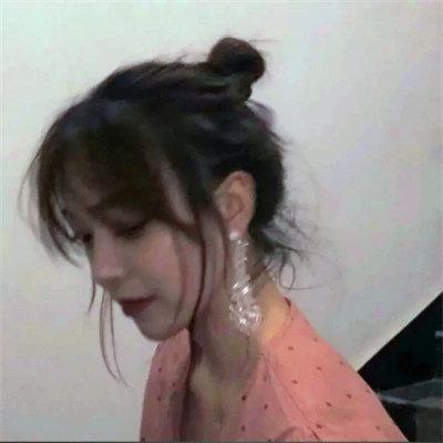 2025年女生头像真人高清好看图片
