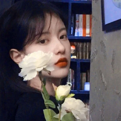 2025年女生头像真人高清好看图片