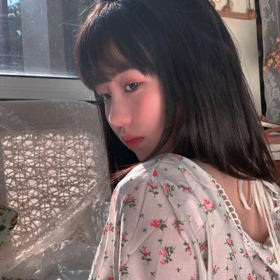 2025年女生头像真人高清好看图片