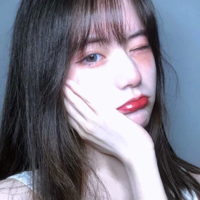 2025年女生头像真人高清好看图片