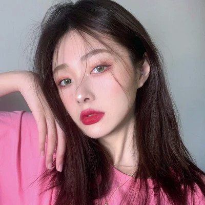 2025年女生头像真人高清好看图片