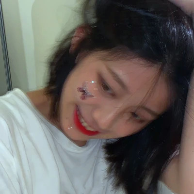 2025年女生头像真人高清好看图片