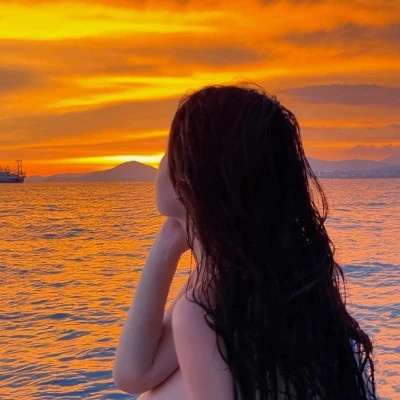 氛围感微信头像女