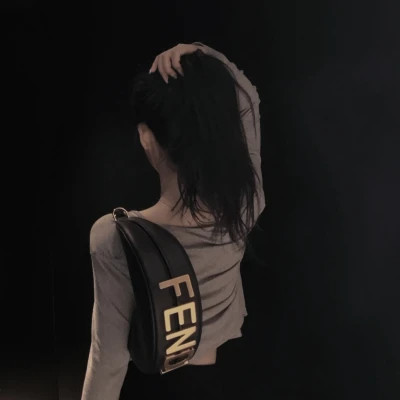 氛围感微信头像女