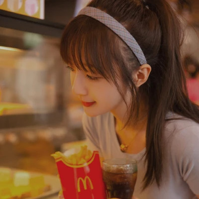 女生头像氛围感ins