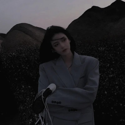 氛围感很强的高级感治愈系小众女头