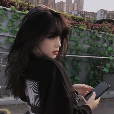 氛围感很强的高级感治愈系小众女头