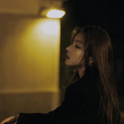 氛围感很强的高级感治愈系小众女头