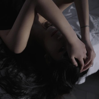 氛围感很强的高级感治愈系小众女头