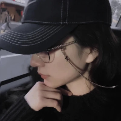 氛围感很强的高级感治愈系小众女头