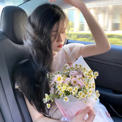 青春少年感十足的女生头像